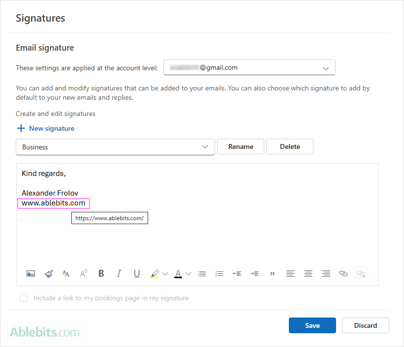 A new Outlook signature with a clickable link in custom formatting.